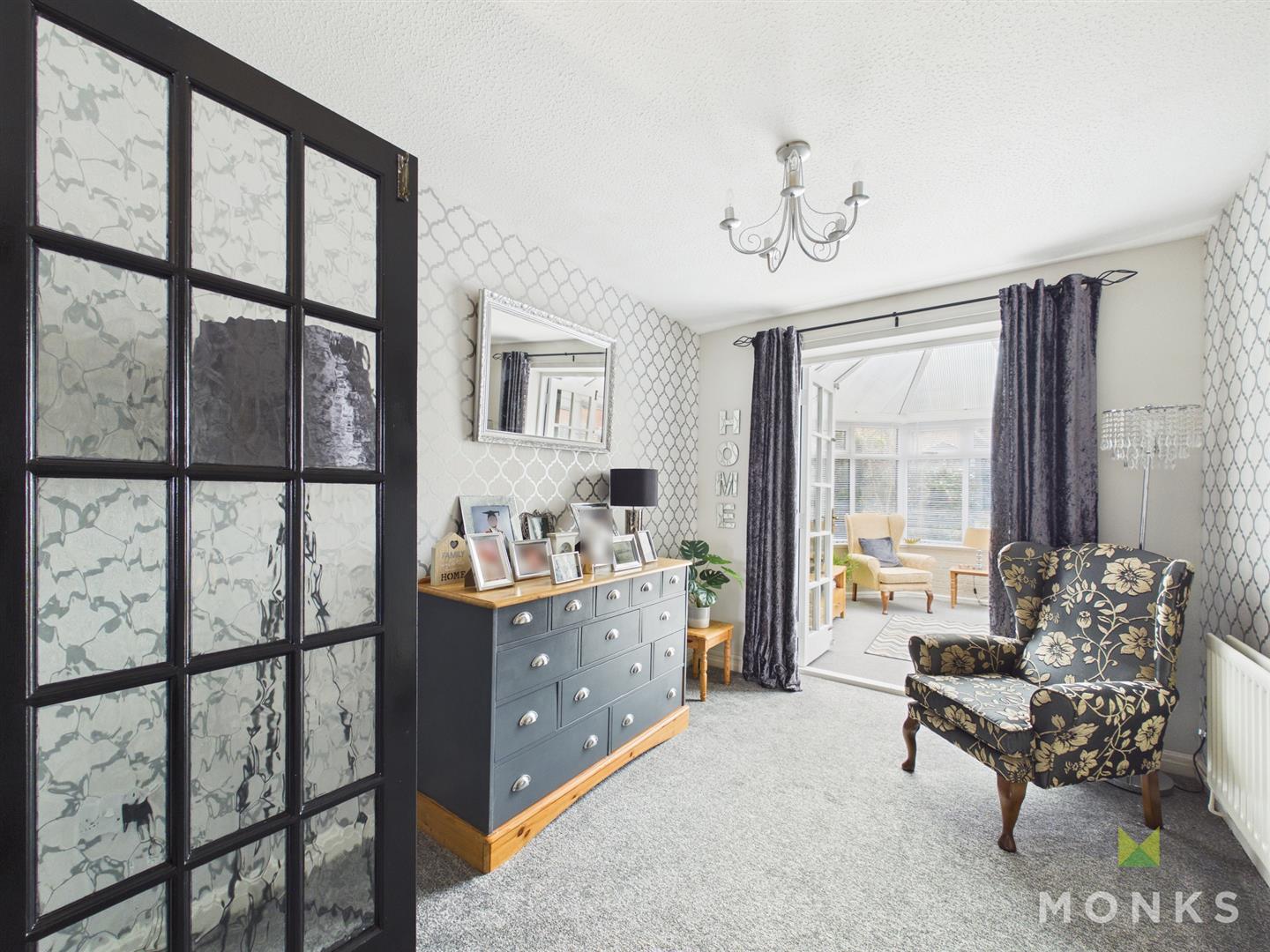 4 Crampton Court, Oswestry, SY11 2YP For Sale